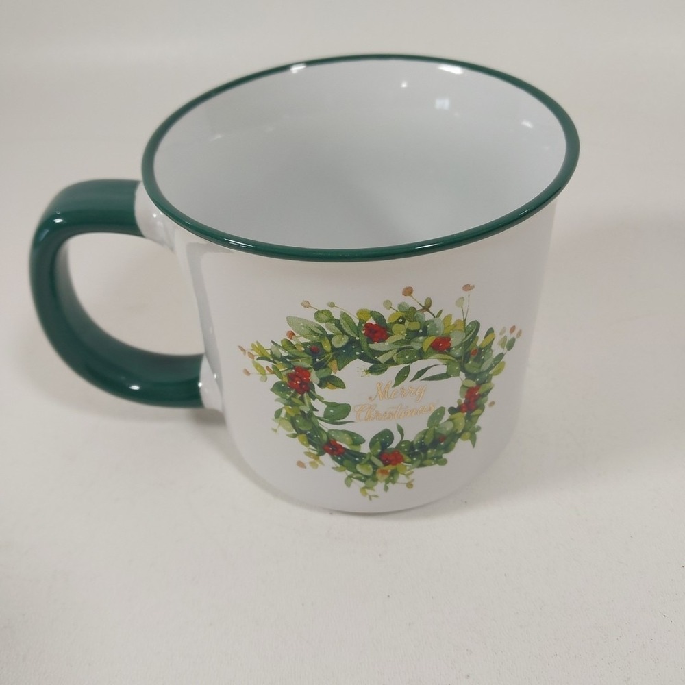Merry Christmas wreath mug Holiday style Coffee or Tea‎
